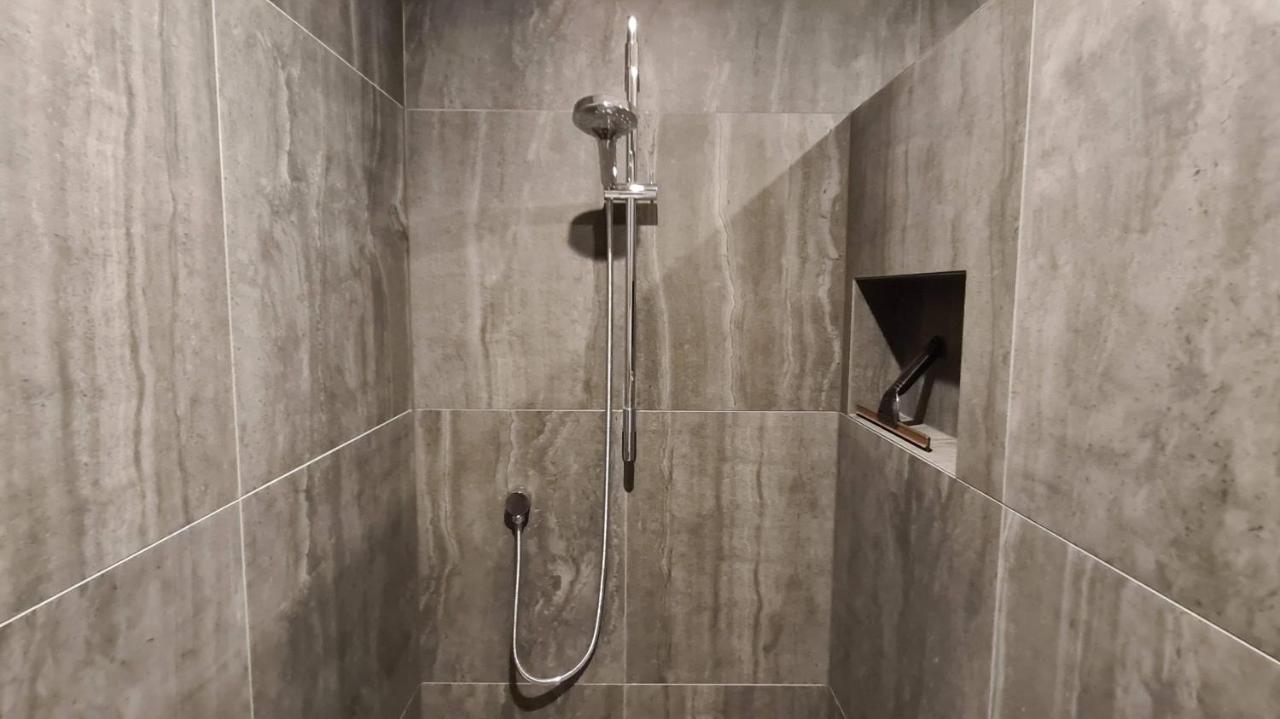 Kowhai Apartment - Private Opposite Golf Course Central Γουανάκα Εξωτερικό φωτογραφία